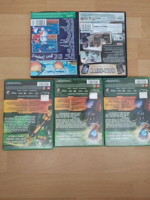 Plyty z grami na PC, DVD, itp.