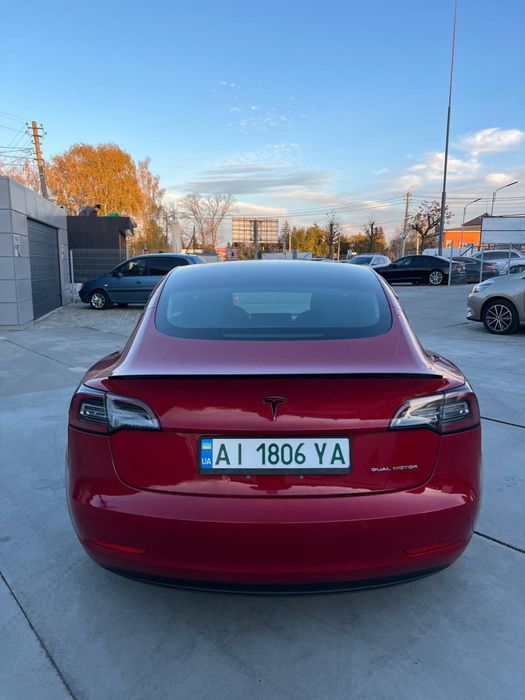 Продам Tesla 3 2018
