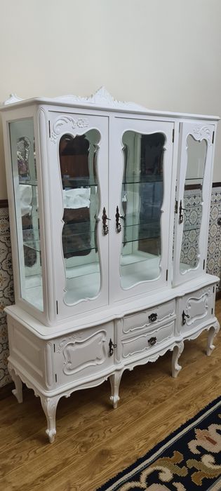 Móvel vintage lacado branco