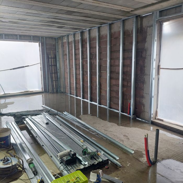 Trabalho com pladur, pinturas, aplicamos capotoremodelações de casa e