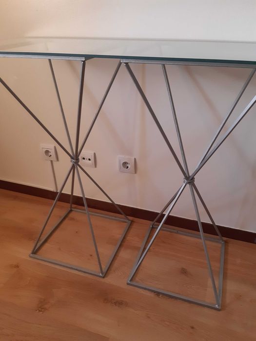 Consola / Mesa de apoio com tampo em vidro