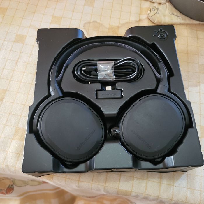 Vendo fones Arctis 7+