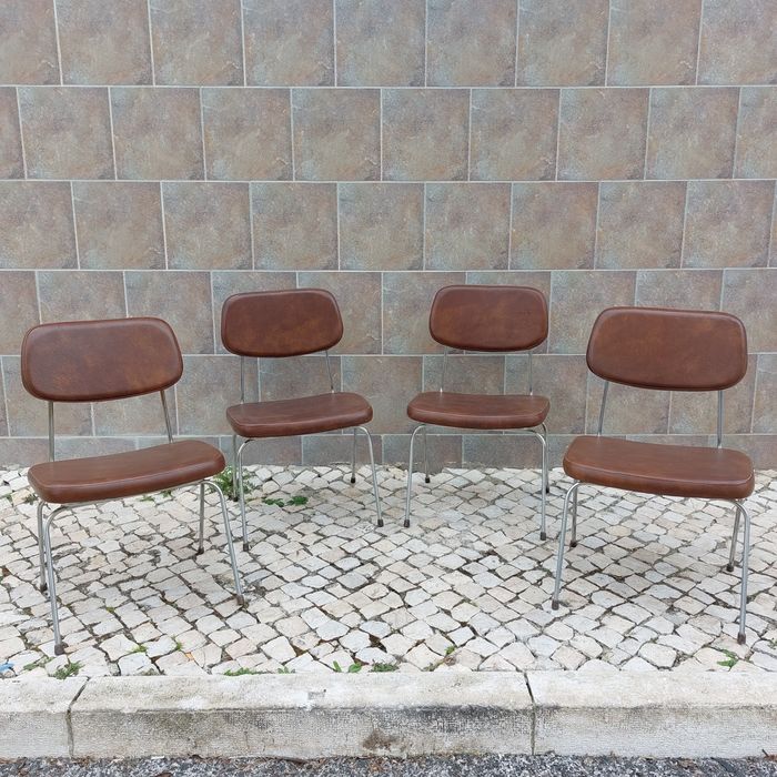 Cadeiras Prestígio Daciano da Costa