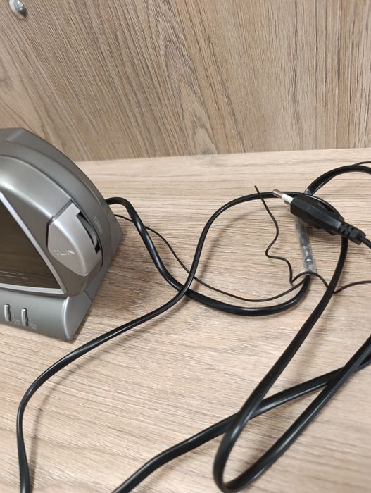 Radio budzik na prąd i baterie