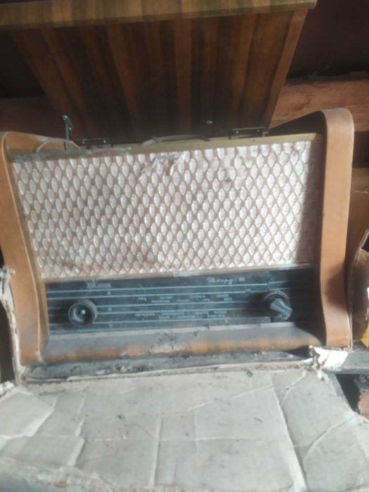 Продам музыкальный проигрыватель