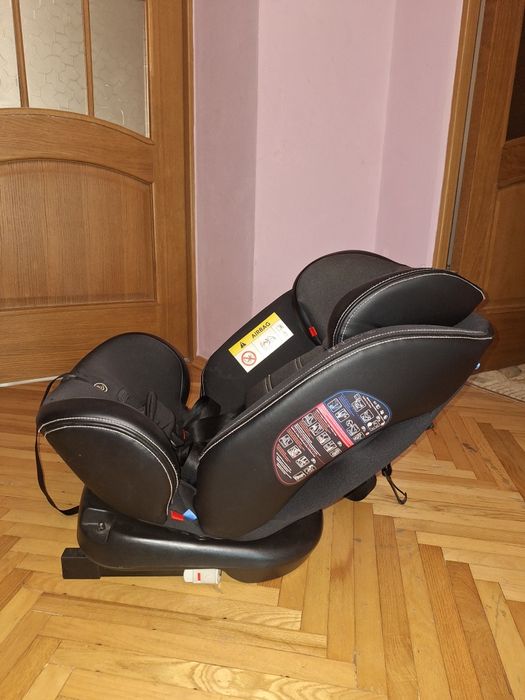 Дитяче  автокрісло