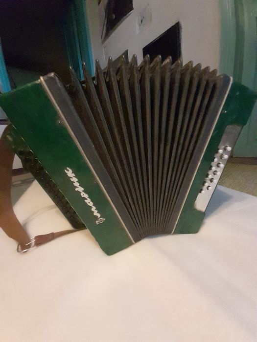 Продам гармонь.в робочому стані.