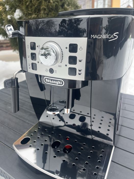 Кавомашина Delonghi Magnifica S 2021 рік гарантія