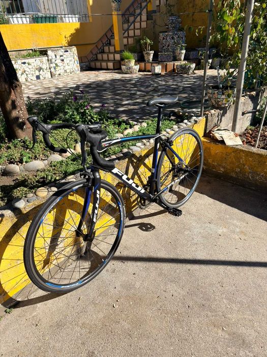 Bicicleta de estrada Fuji