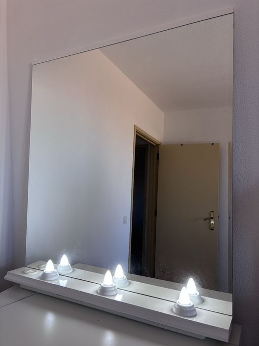 Espelho com iluminação