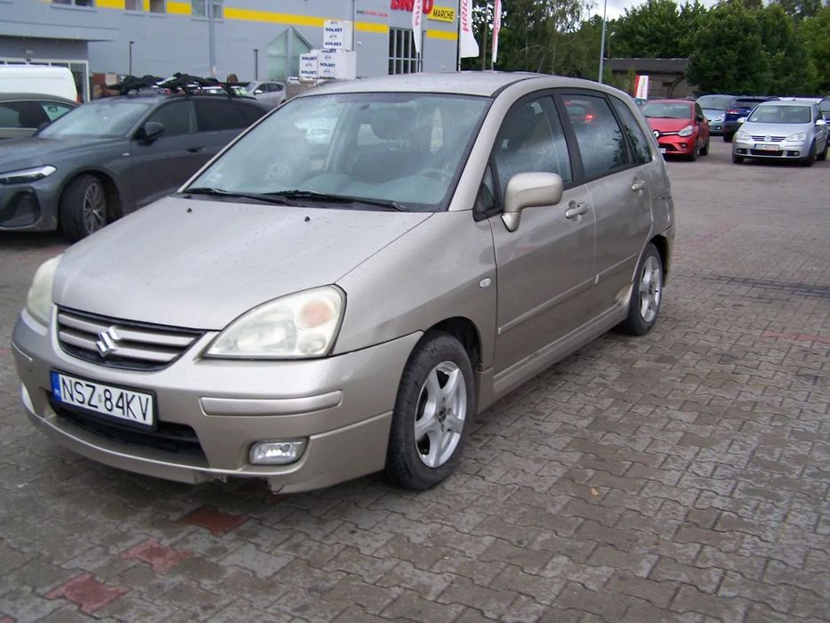 Suzuki Liana