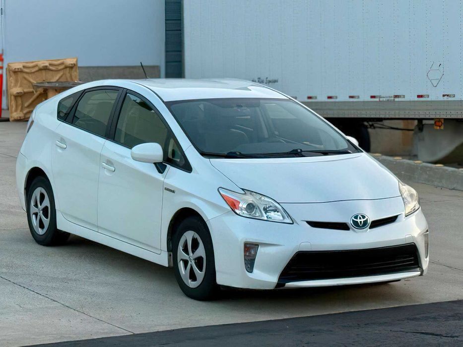 Toyota Prius Four      2015