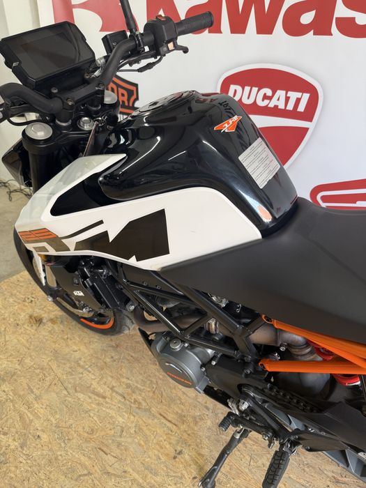 KTM Duke 125, kat. B