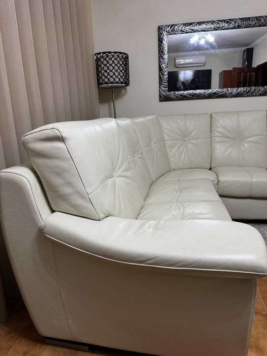 Sofá em Pele branco