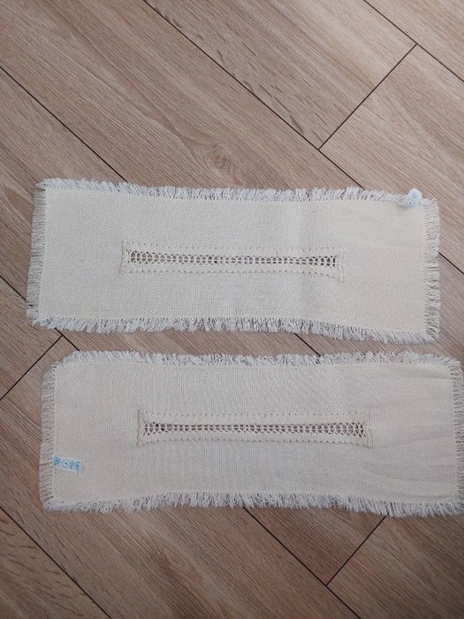 2 sztuki serwetek makatek prl vintage beżowe kremowe 49,5 cm x 17 cm