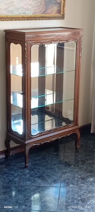 Cristaleira , vitrine de estilo clássico,  Vintage