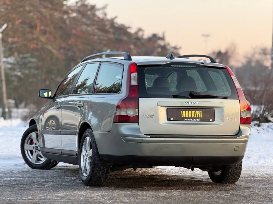 Volvo v50, 2006 року, 1.6 дизель, механіка, 274т.км.
Надійний дизельни