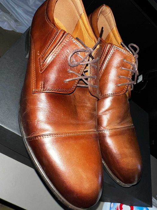 Brązowe skórzane buty eleganckie weselne