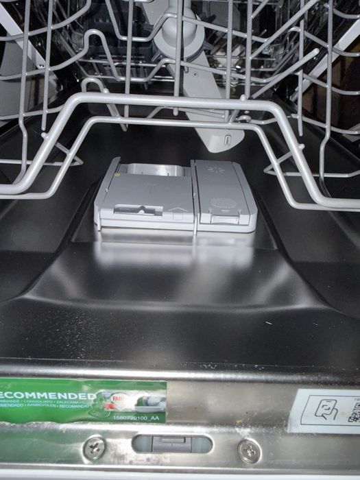 Máquina de Lavar Loiça BEKO DVS05024W (10 conjuntos - 44.8 cm - Branco) com garantia