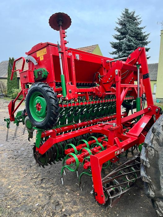 Siewnik UNIA Polonez 3/550