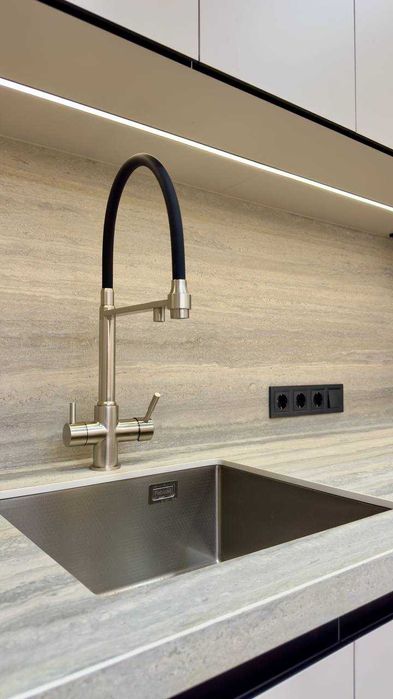 Продаж!!! 2-кімнатна квартира Варшавський 2 поверх 5 перепоступка