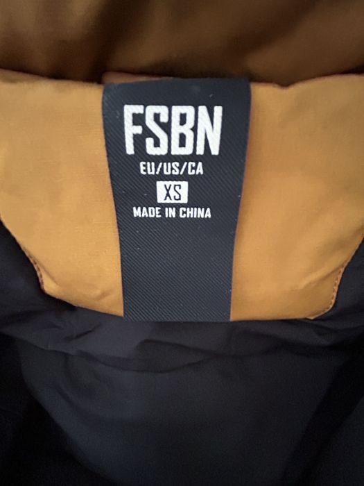 Casaco Impermeável New Yorker