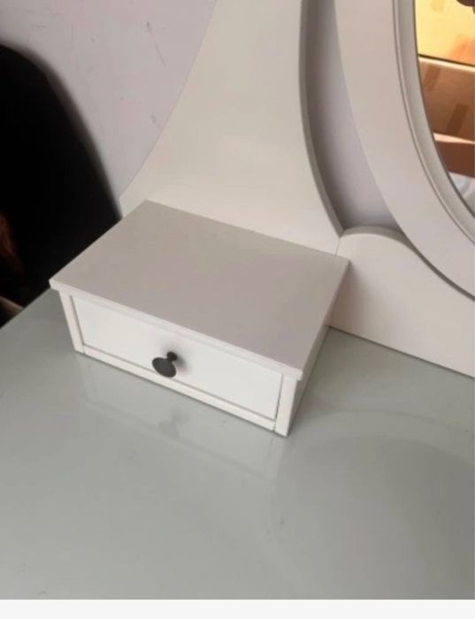 Toaletka Ikea Hemnes