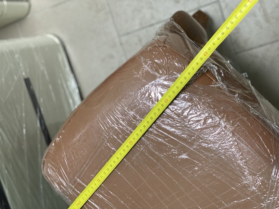 Пуф / банкетка з м’якою подушкою