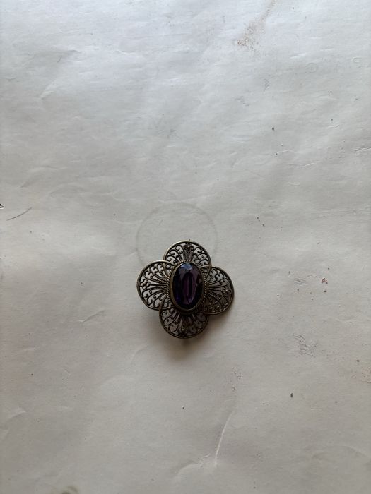 Stara Broszka Vintage – Filigran, Fioletowe Oczko