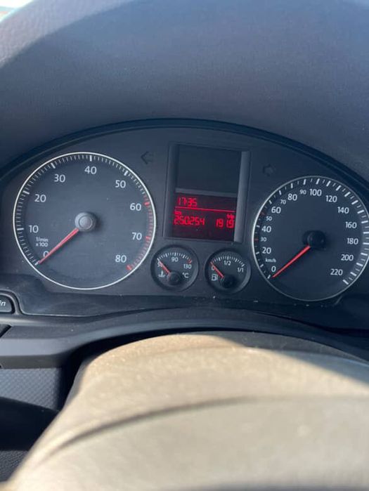 Продам VW Golf 5