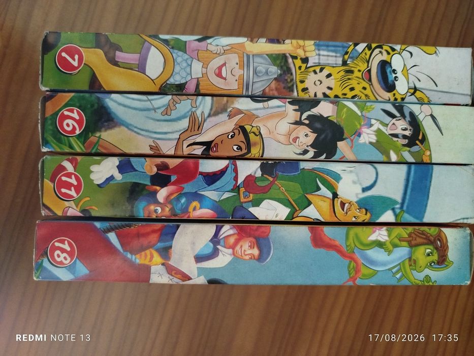 VHS Clássicos Infantis, falado em português