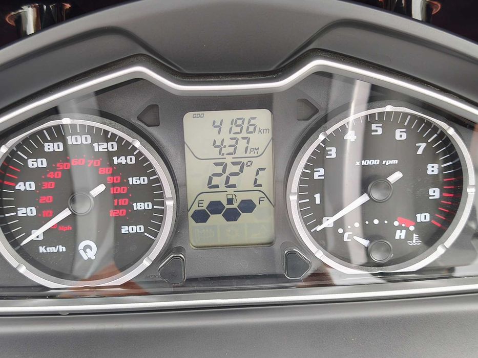 Vendo ou troco Quooder De Maio De 2023 com menos De 5000.00km