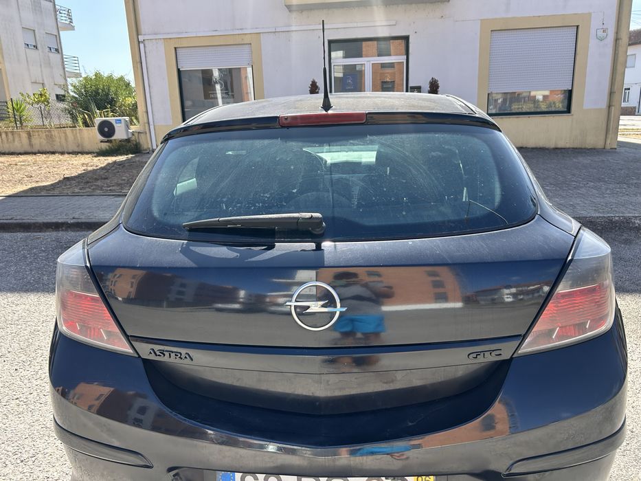 Opel astra h gtc 1.7