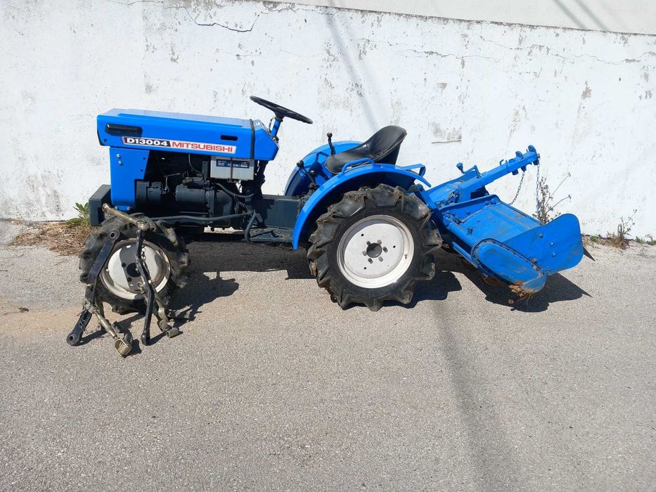 Trator Agrícola Mitsubishi D 13004