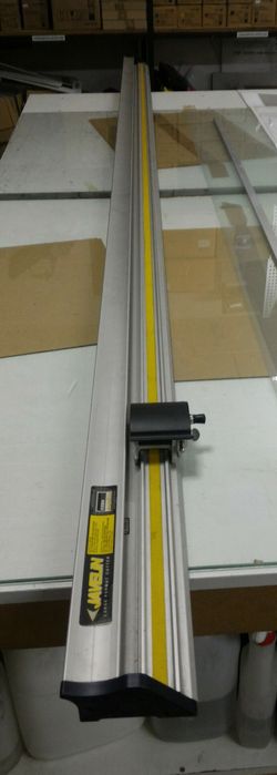 Guilhotina Horizontal 310 cms Javelin para publicidade como nova