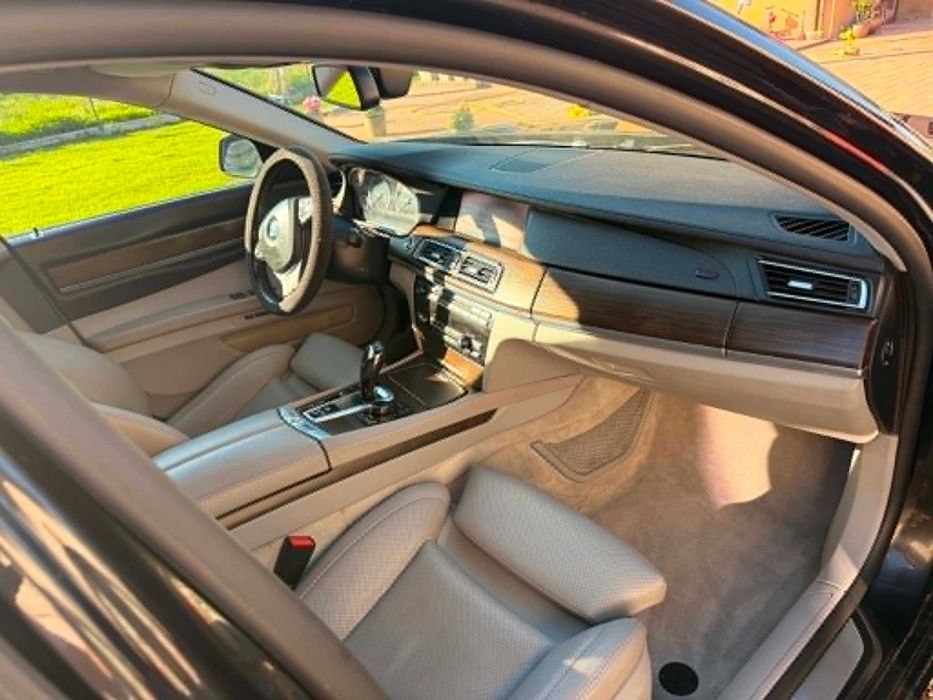 BMW Seria 7 740d xDrive