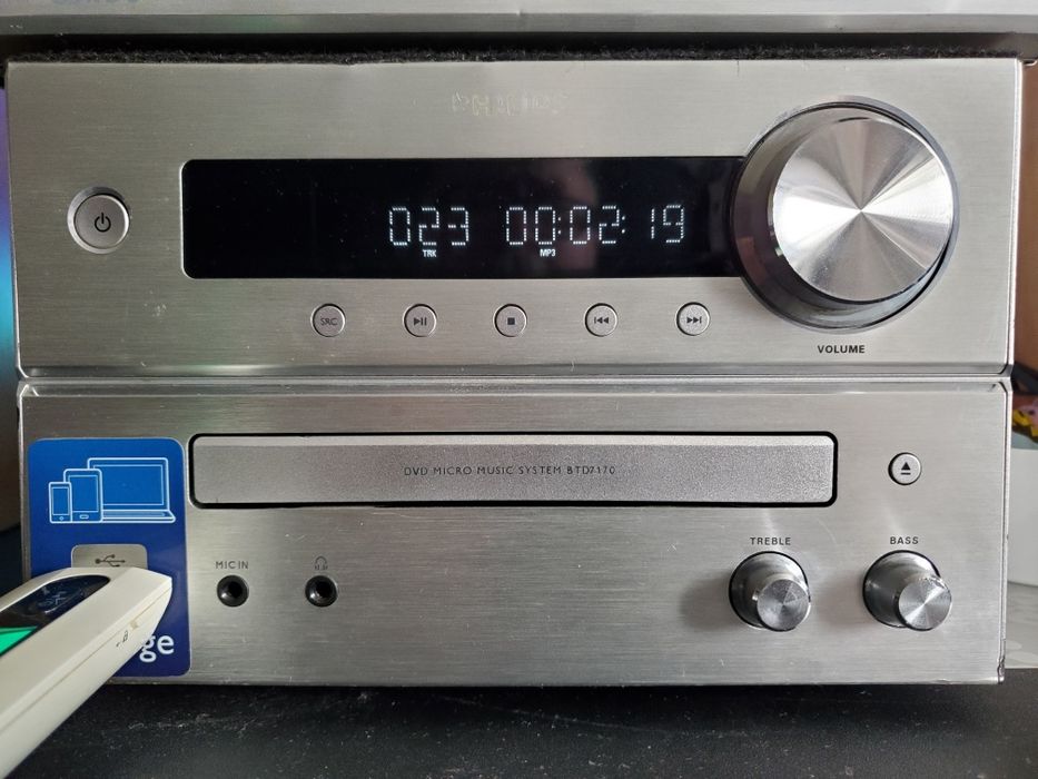Центр  Philips  Bluetooth, NFC, CD,  DVD, USB, AUX