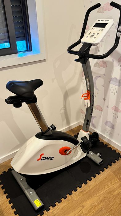 Bicicleta Estática MOOVYOO Scorpio