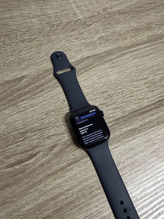 Часы Apple Watch SE 2 44 mm Midnight почти новые !