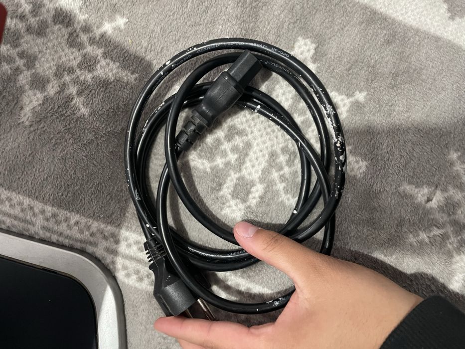 Monitor.428919103465072640