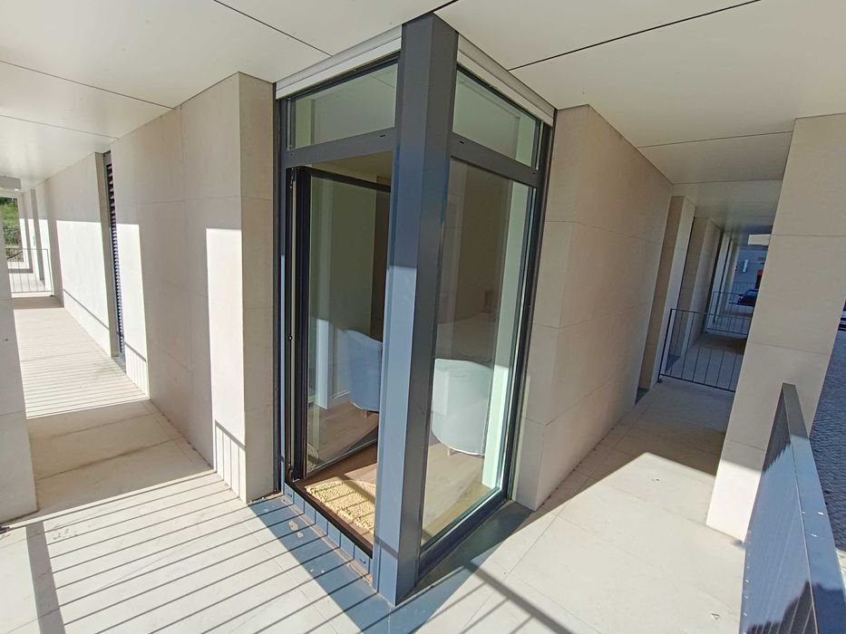 Vende Estúdio Novo Portela Lisboa