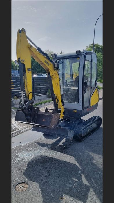 Minikoparka  toruń  kucie betonu wszelkie prace ziemne  przyłącza wodn