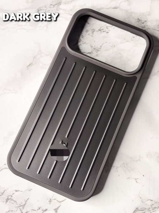 Чехол Rimowa на iPhone 17 18 Pro Max  металлический чохол металевий