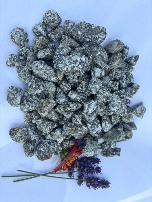 Kamień granitowy, dalmatyńczyk, grys, żwir ogrodowy, sjenit