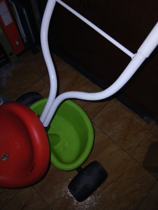triciclo com empurrador