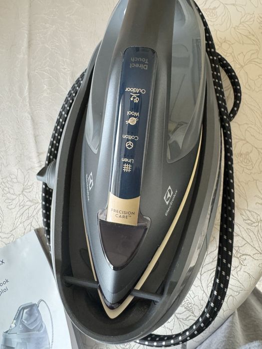 Утюг Electrolux паровая станция e8st1-xxxx