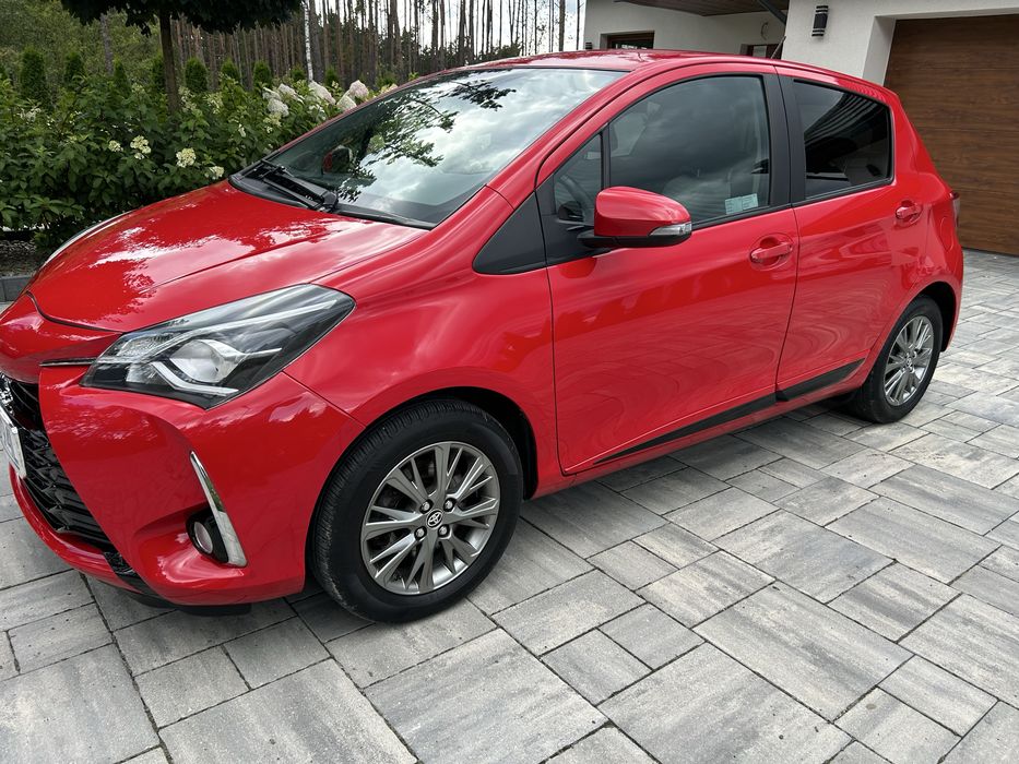 Toyota yaris III Facelifting/ 1,5 benzyna / salon Polska