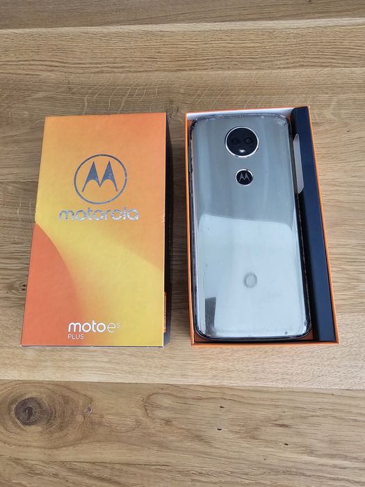 Motorola e5 plus