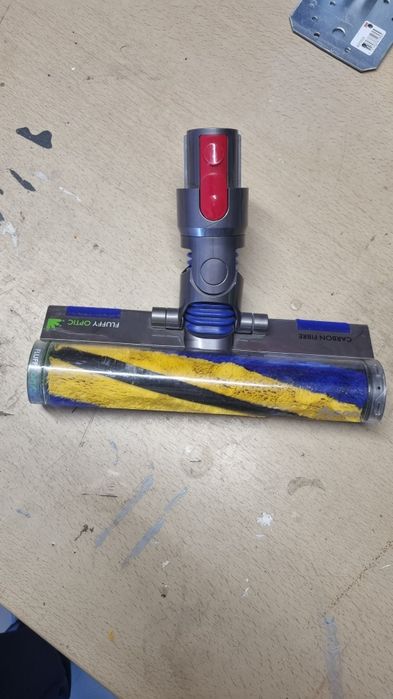 Szczota dyson fluffy optic z laserem zielonym  orginalna