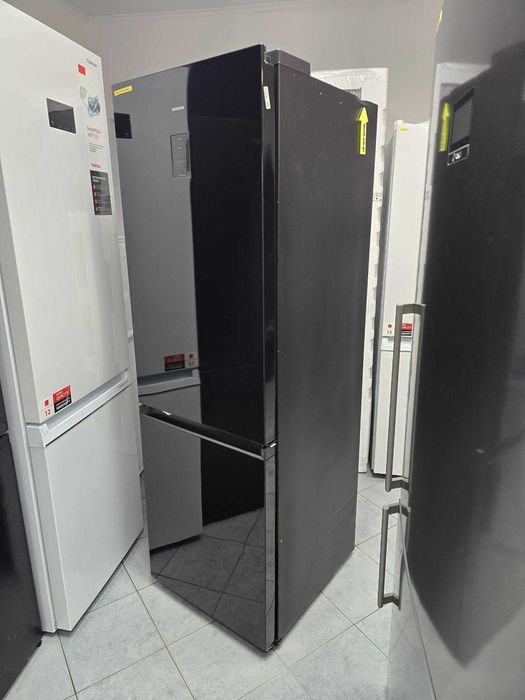 OUTLET nowa Samsung NoFrost lodówka RB34C675EBN gwar 2 lata J1